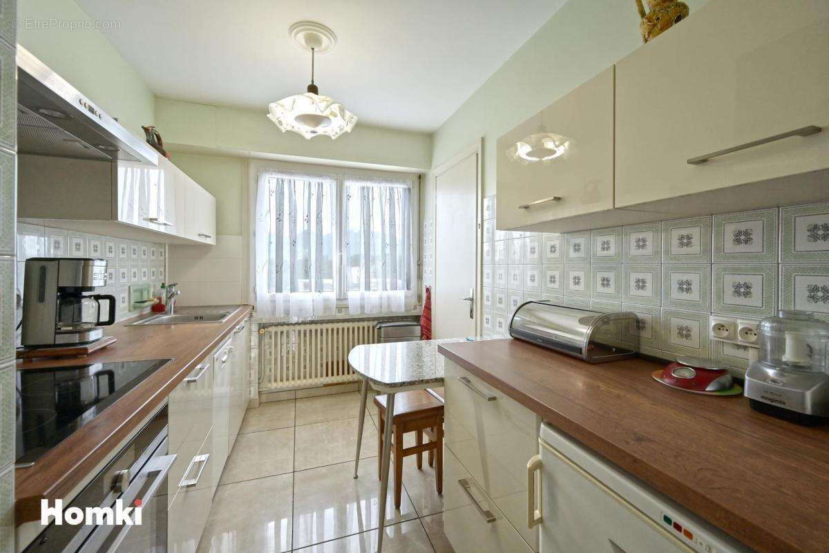 Appartement T3 de 88 m2 à Échirolles 38130, Allée François Villon - photo 4