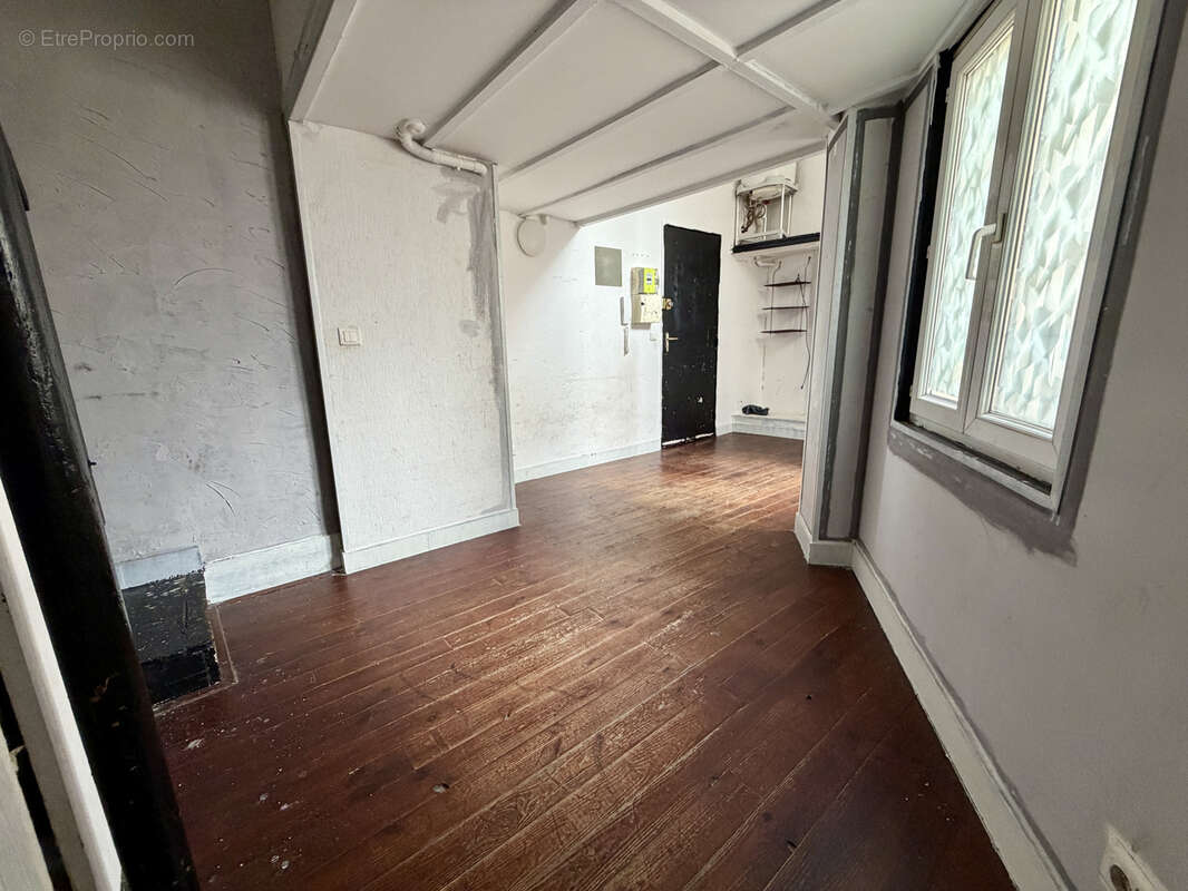 Lot de 4 appartements + cave + 2 remises aménageables - photo 10