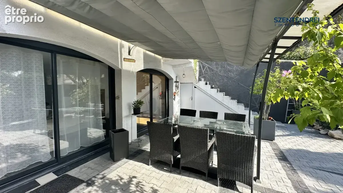 Maison T5 avec cour extérieure à Lunel-Viel