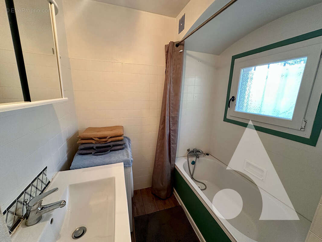 Appartement à LES ISSAMBRES