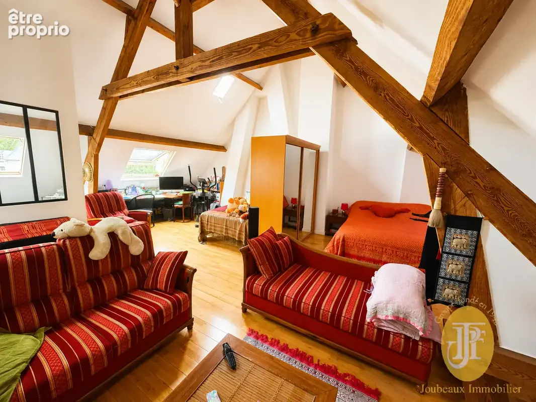 Exceptionnel en plein coeur de ville, maison spacieuse avec jardin - photo 13