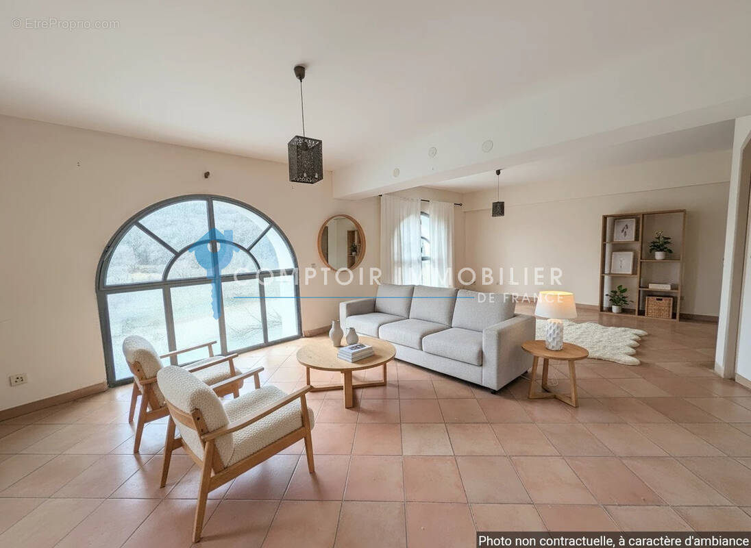 Appartement à LAROQUE