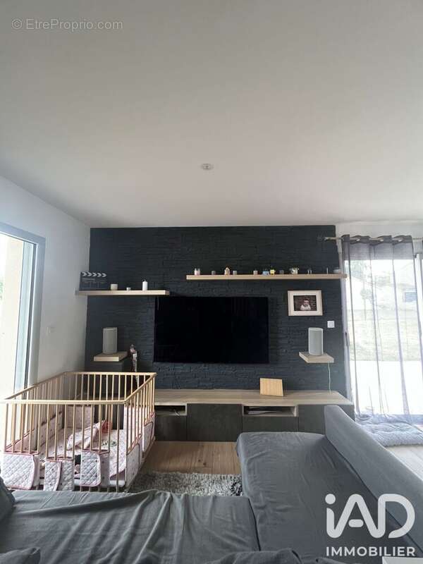 Photo 3
