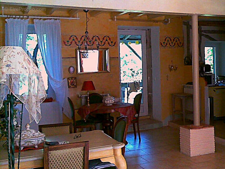 Maison à VILLEMAGNE