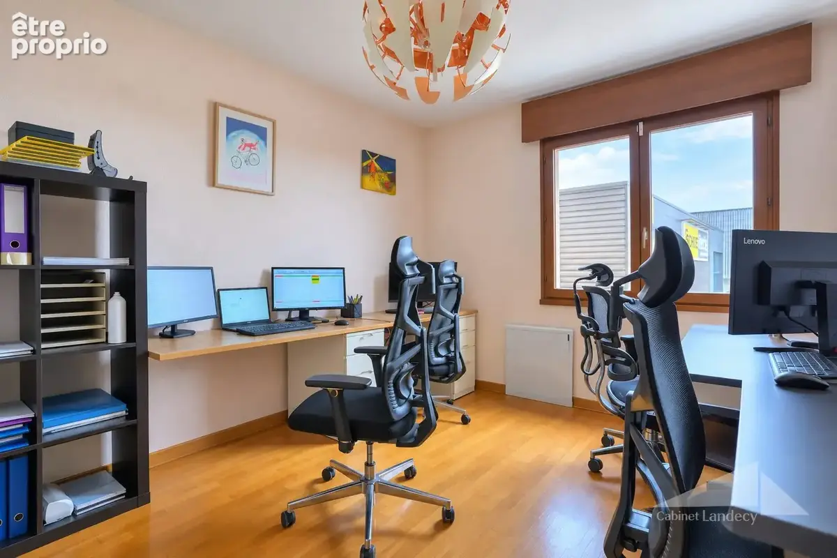 Maison 7 pièces 205 m² à vendre à Saint-Genis-Pouilly (01630) - photo 7