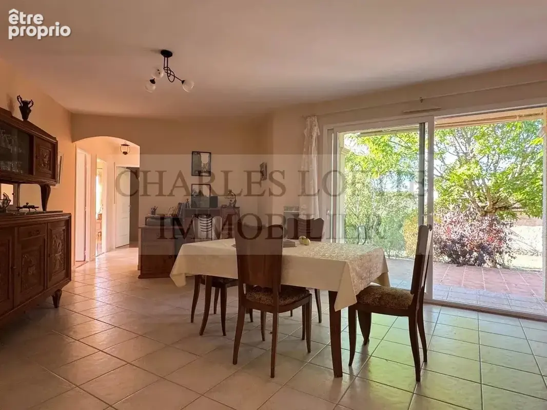 Jolie maison de plain-pied avec 3 chambres et garage sur un terrain de 1 057 m² à Cazals - photo 5