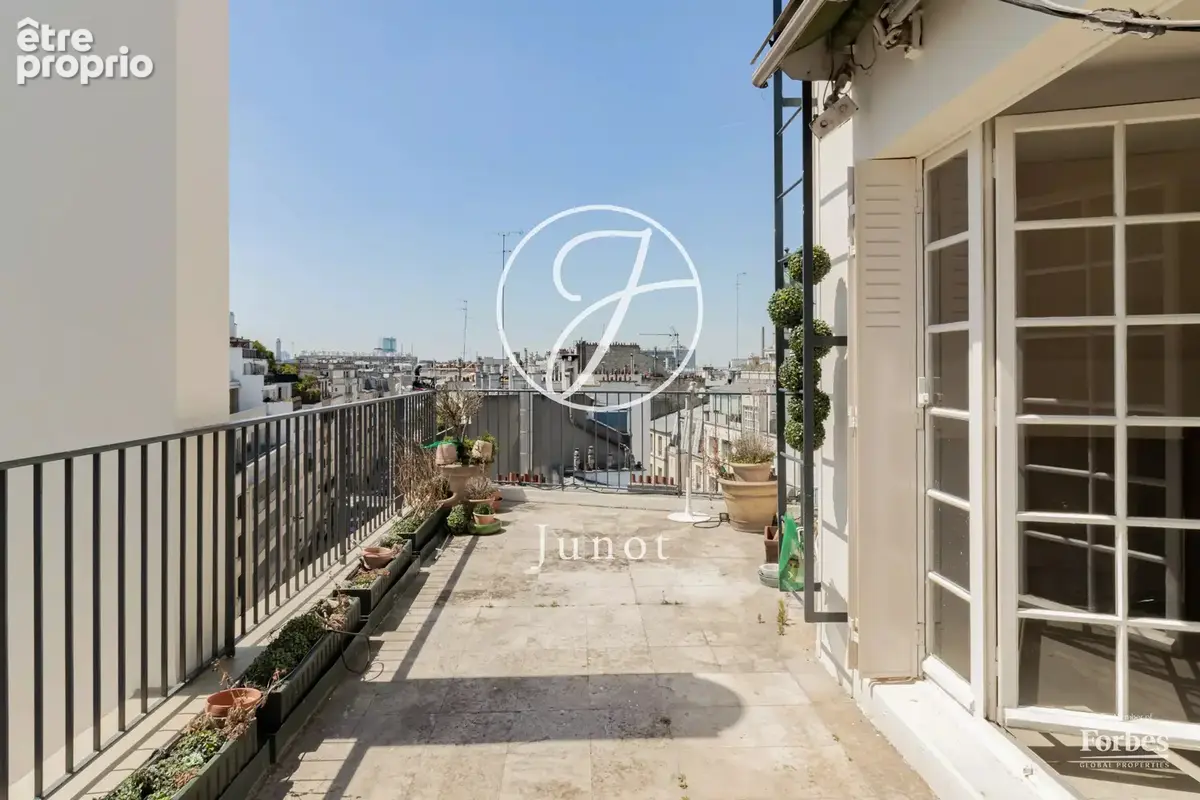 Paris 18e - JULES JOFFRIN - Duplex à vendre - 5 pièces - 114,51m² Carrez - 2 chambres - 1 terrasses 20,12m²- 1 véranda 6,31m² - photo 2