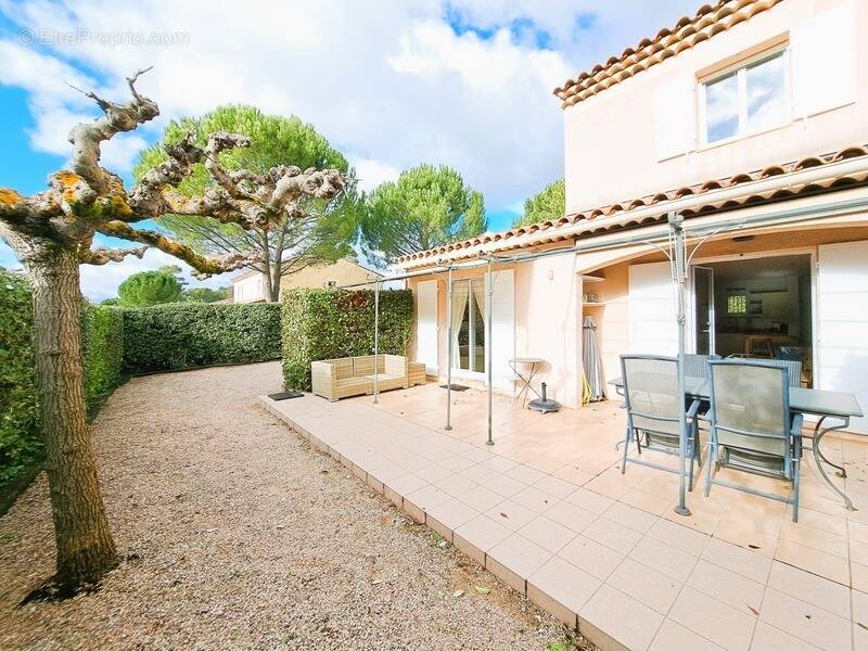 Maison à NANS-LES-PINS