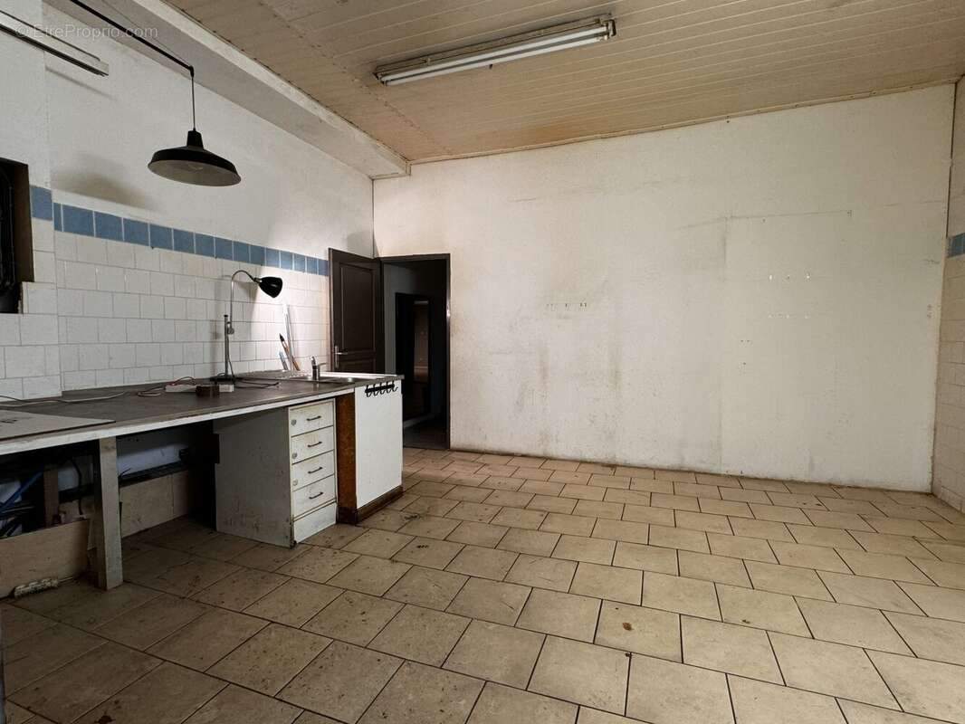 Commerce 124 m² à Aucamville  - photo 3