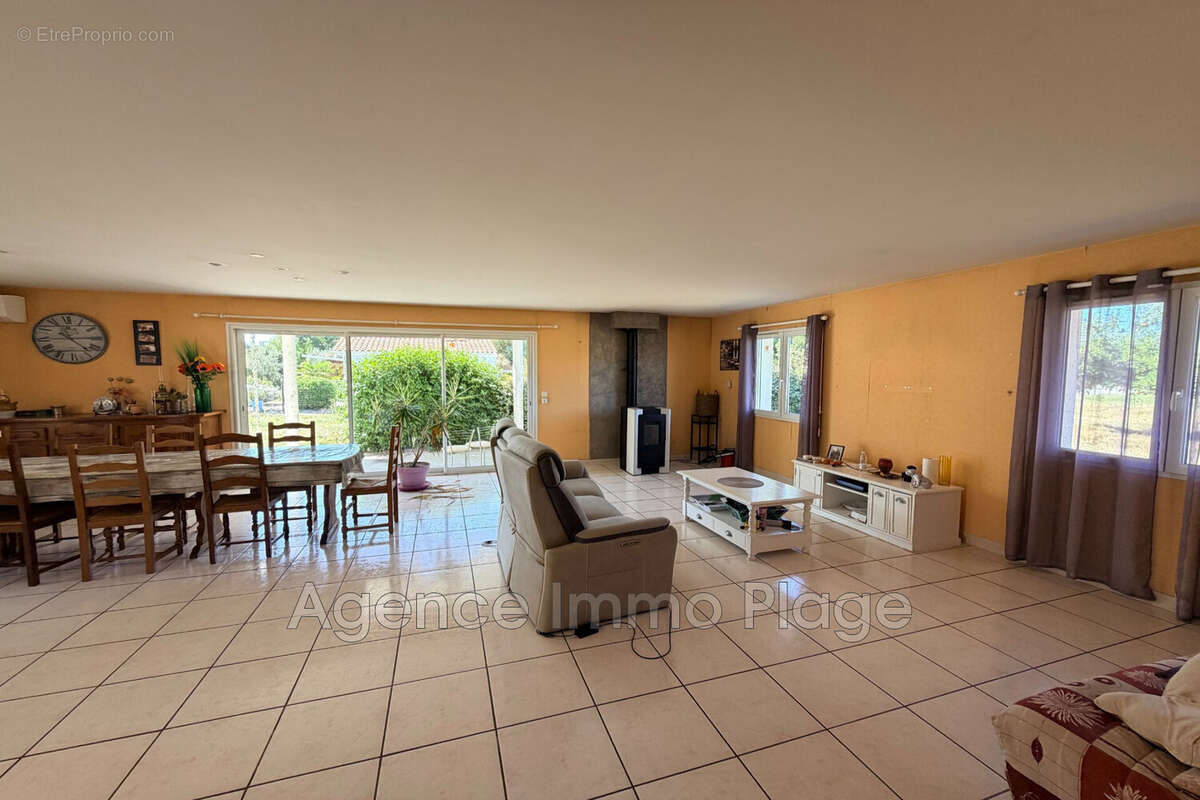 Maison 137 m² à Civrac-En-Medoc  - photo 7