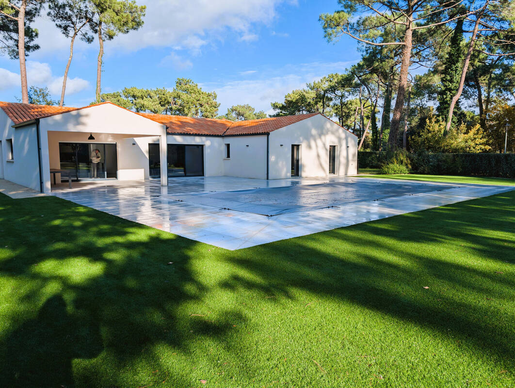 Maison à LES MATHES