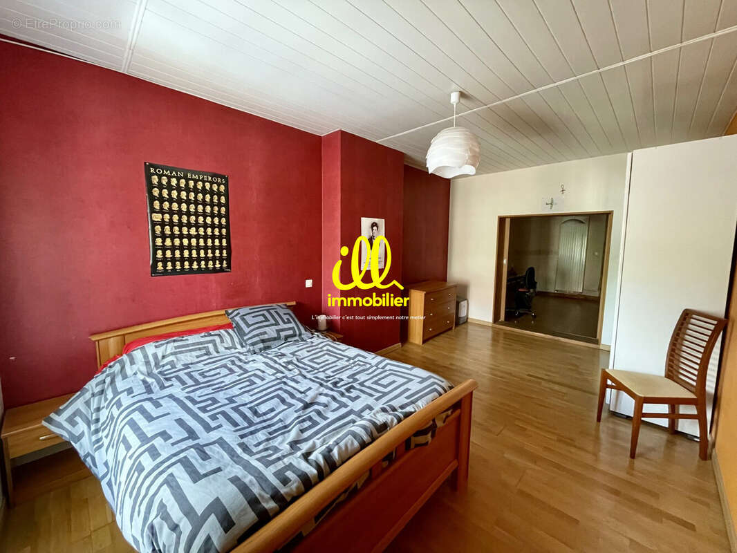 Maison 190 m² à Villers-Semeuse  - photo 8