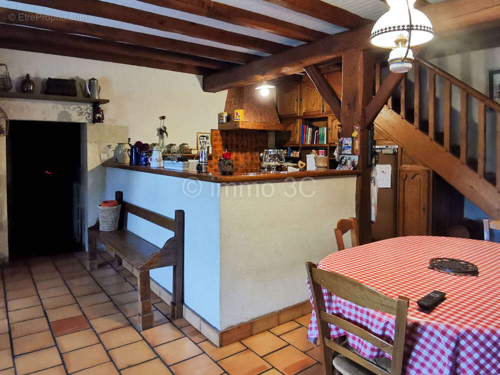 Maison à SAUZE-VAUSSAIS