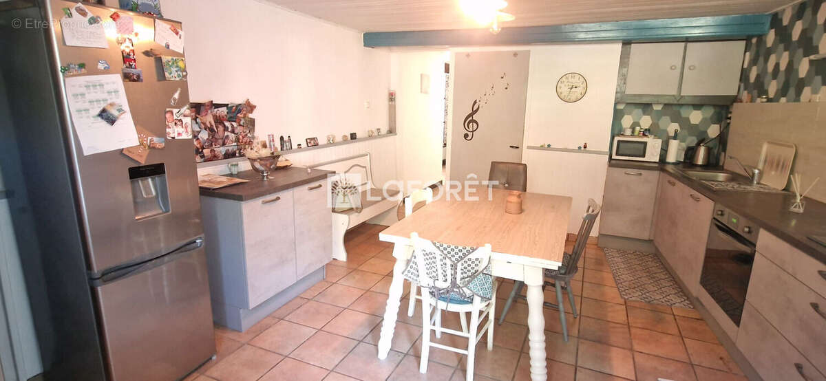 Maison en pierre à Montigny Les ARSURES 4 pièce(s) 91 m2 - photo 2