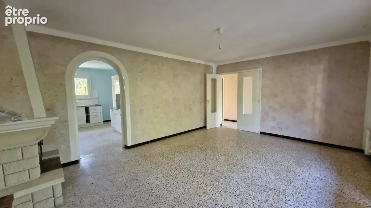 maison de 90m2 de type t4 à rénover. - photo 4
