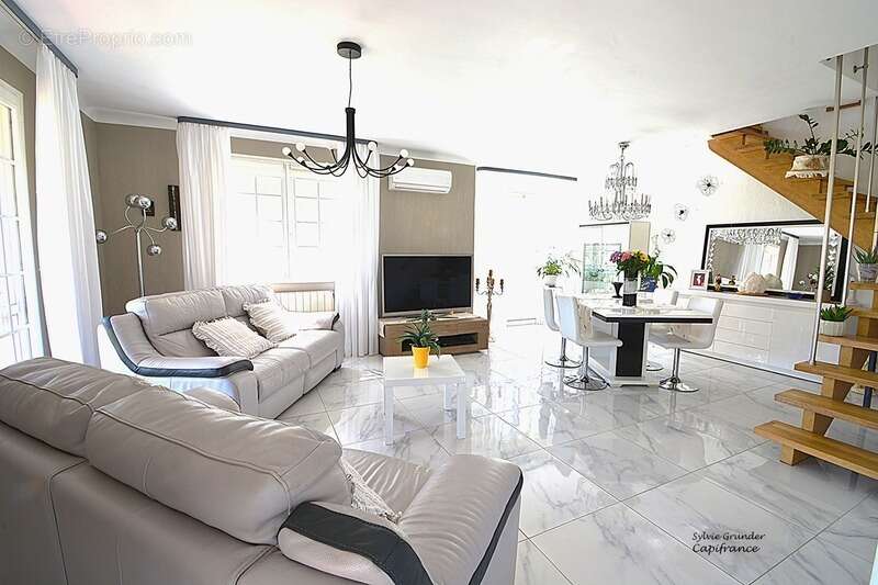 Villa à vendre 4 pièces SALIN DE GIRAUD (13)sans mitoyenneté - photo 4