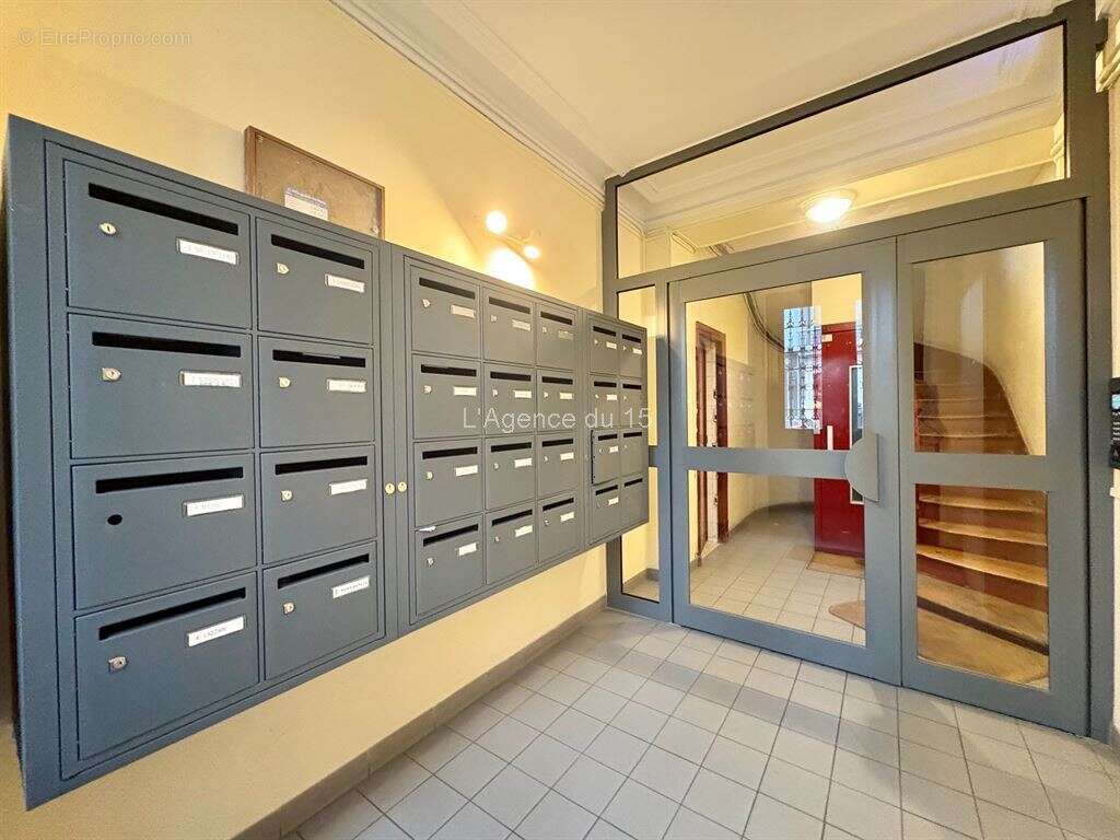 Appartement à PARIS-15E