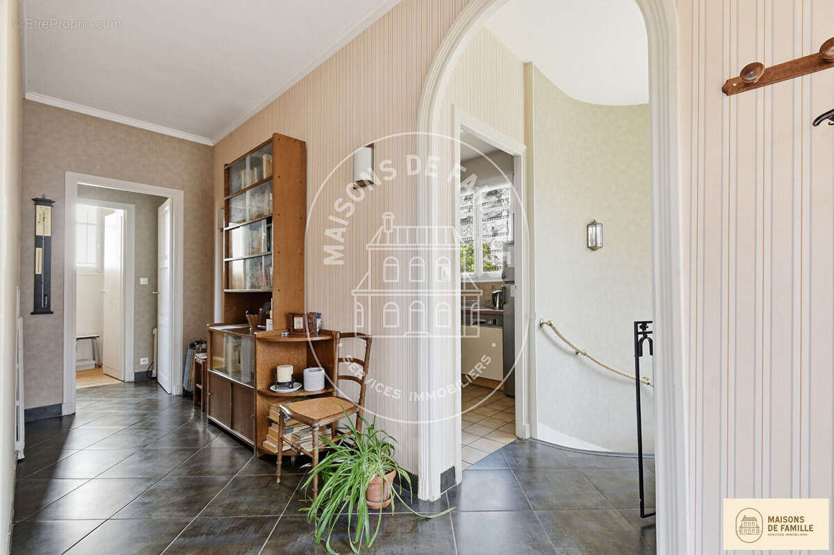 La Clarté - Maison à vendre à Garches - photo 11