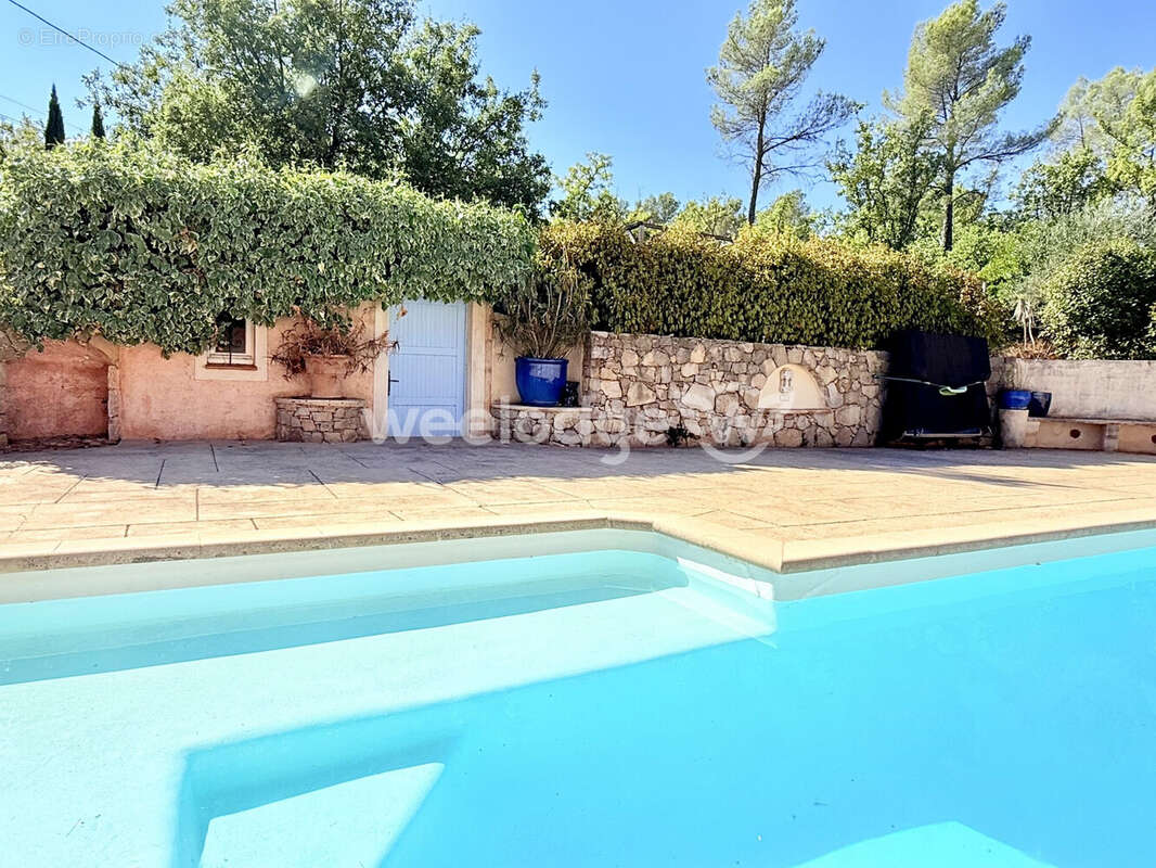 Maison à TOURRETTES