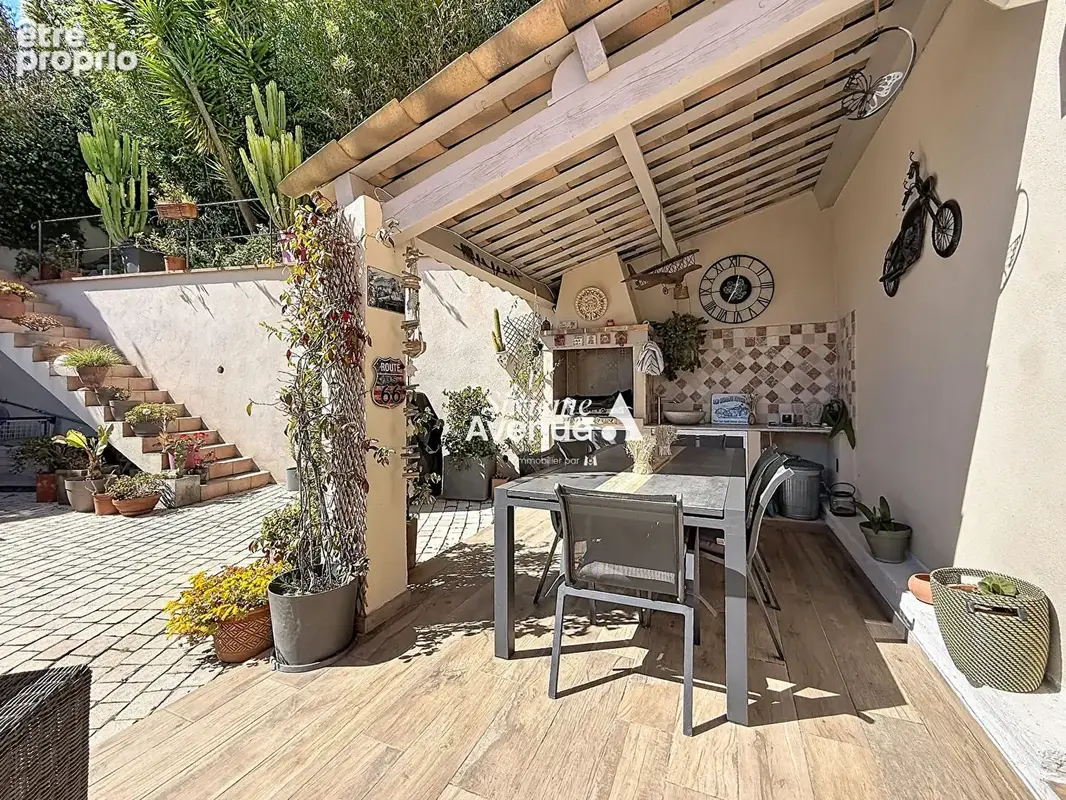 A vendre à Grasse Saint Antoine Maison 6 Pièces de148m² avec jardin, piscine et garage. - photo 3