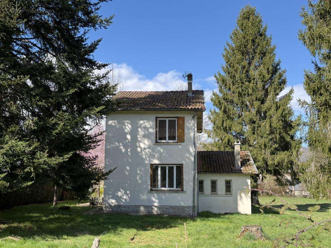 Maison à OUST
