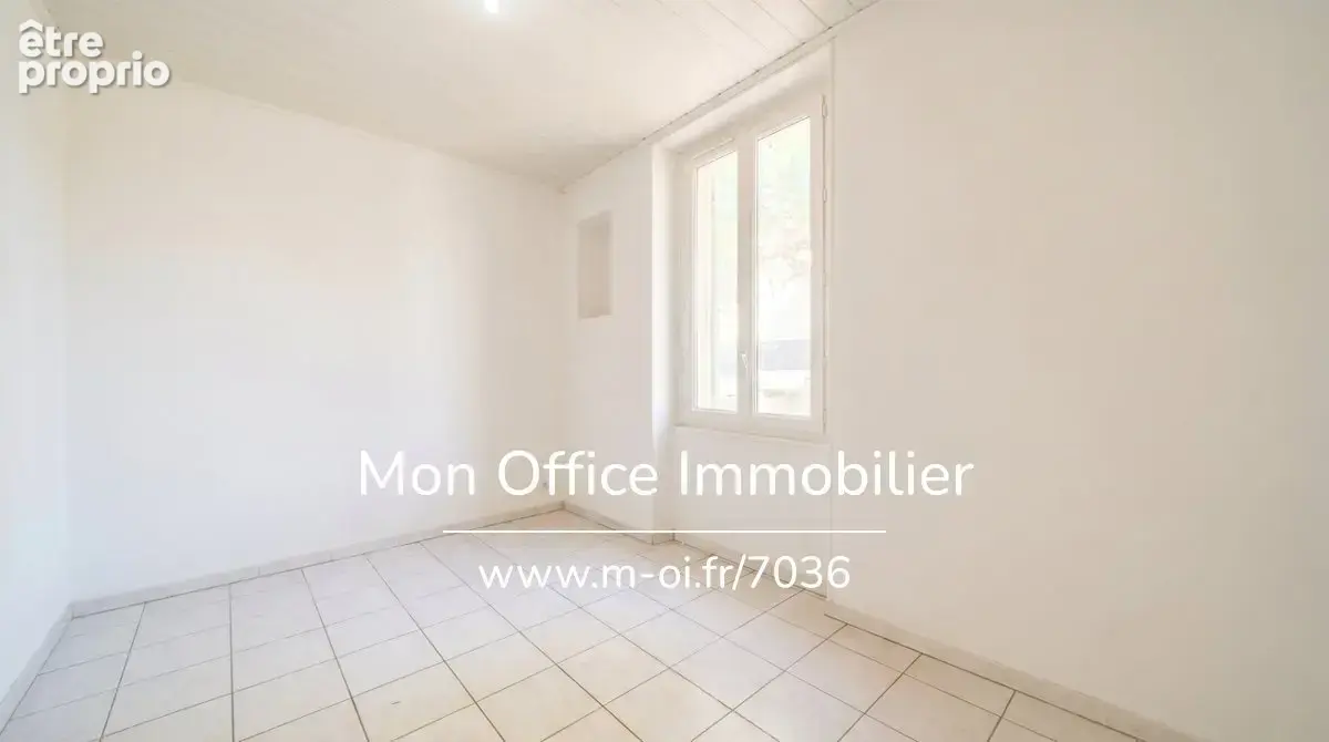 Référence : 7036-CDI - Grande maison de ville avec cour intérieure et fort potentiel - photo 12