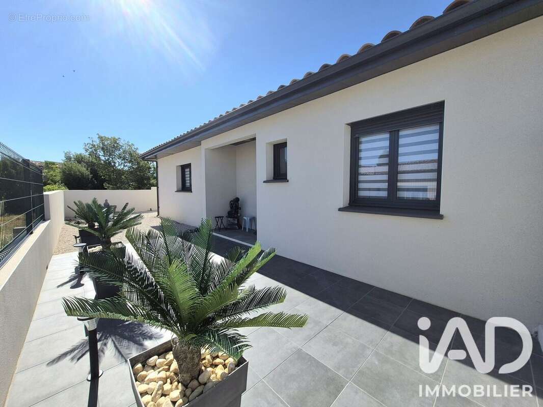 Maison 105 m² à Cruzy  - photo 2
