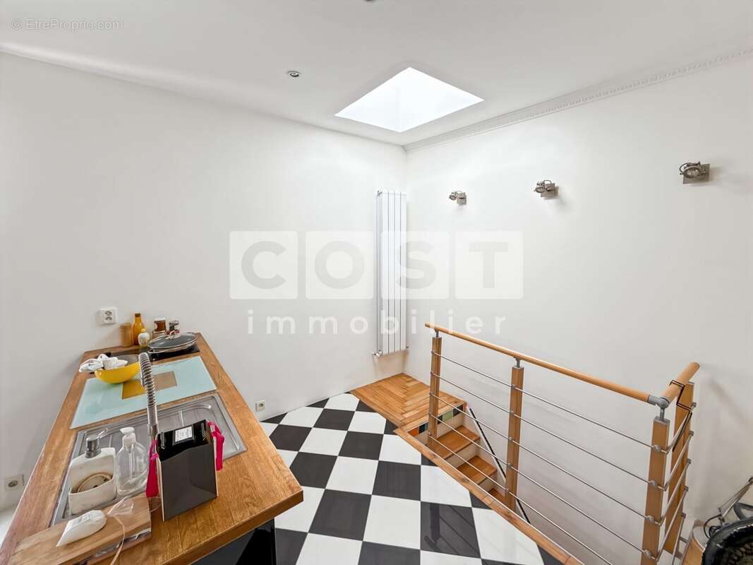 Appartement à LA GARENNE-COLOMBES