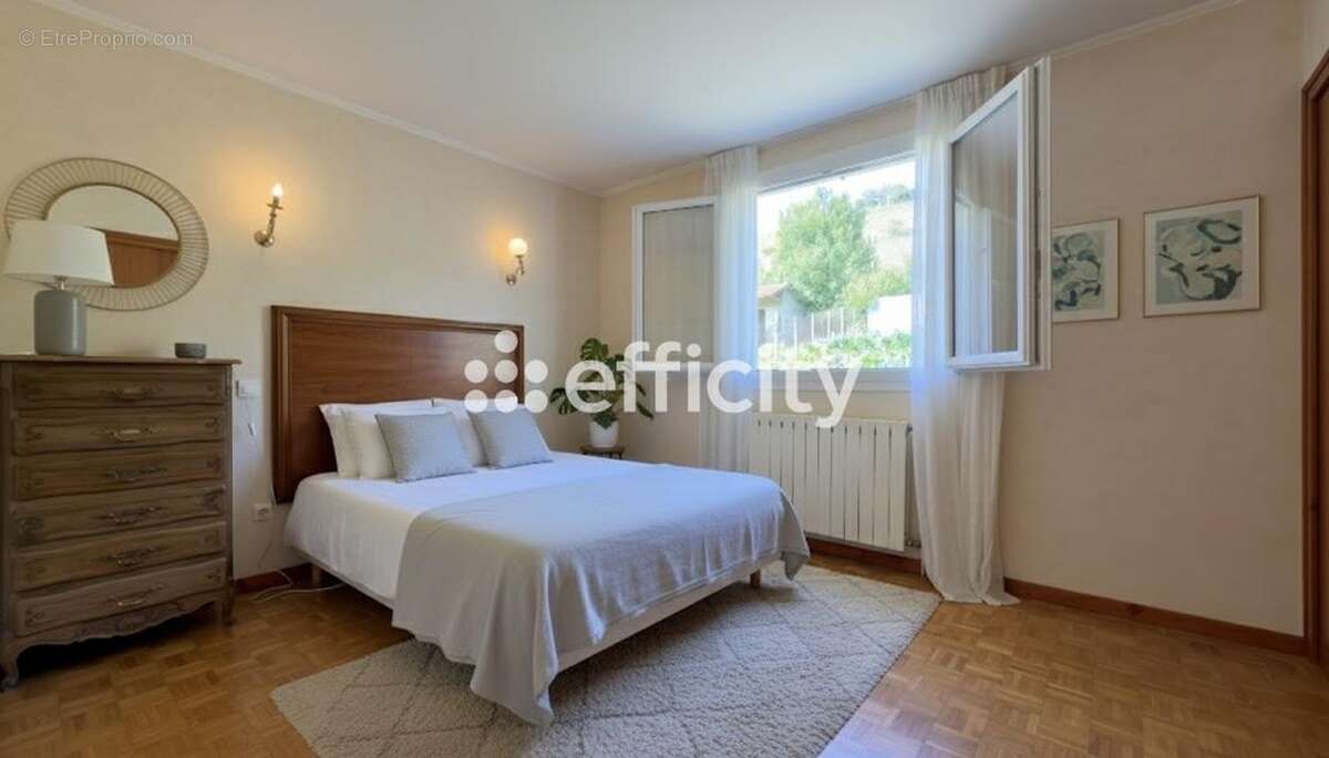 Maison à BEAUREPAIRE