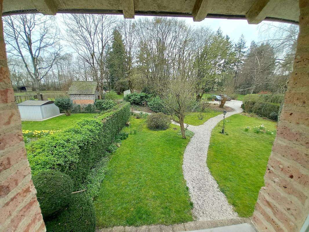 Maison de caractère 180m² – 1,35 hectare de nature aux portes de Laval (Bonchamp) - photo 11