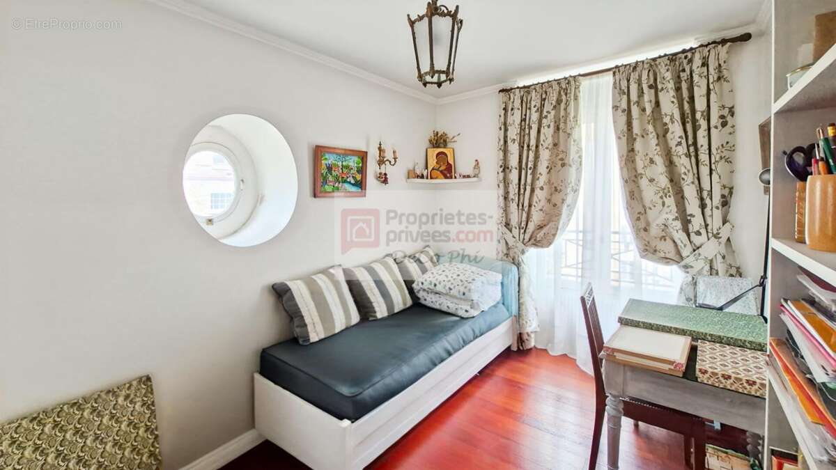 Appartement à VERSAILLES