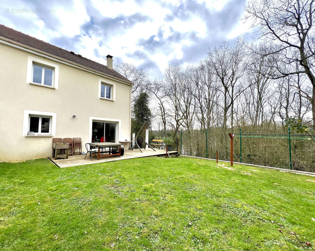 Maison à SAINT-JEAN-DE-BEAUREGARD