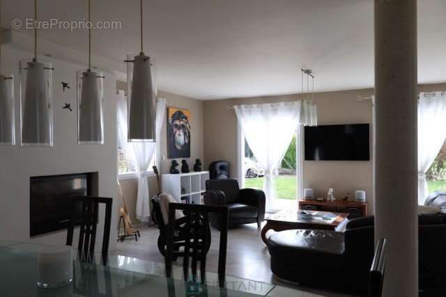 Maison à BOURG-ACHARD