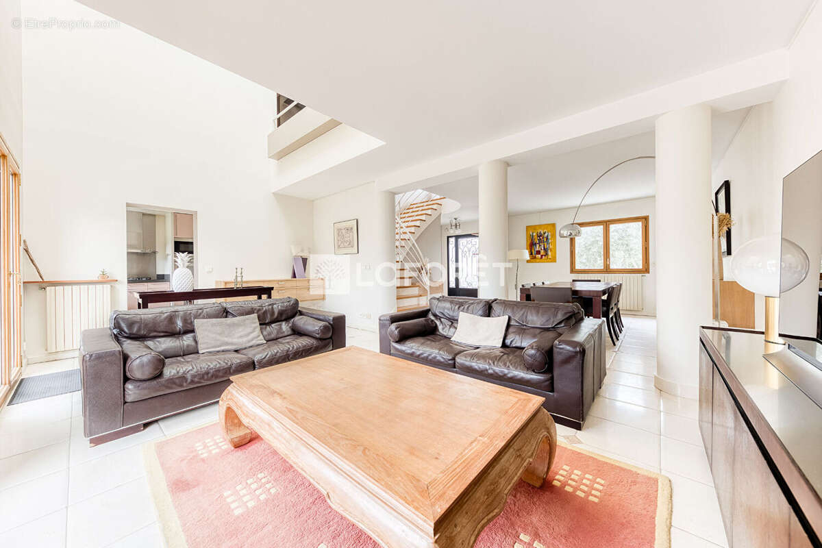 Maison à PONTAULT-COMBAULT