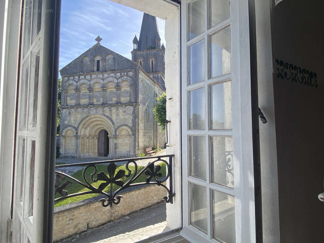 vue depuis chambre 2 - Maison à RIOUX-MARTIN