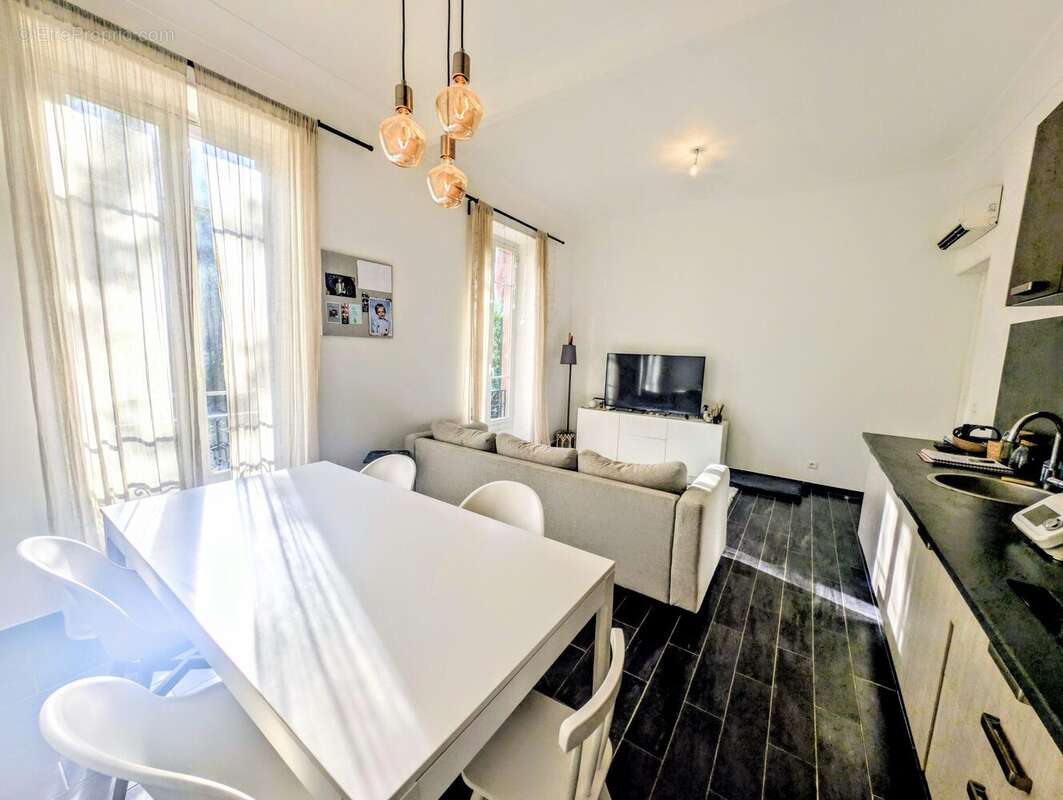 Appartement 52 m² à Menton  - photo 2