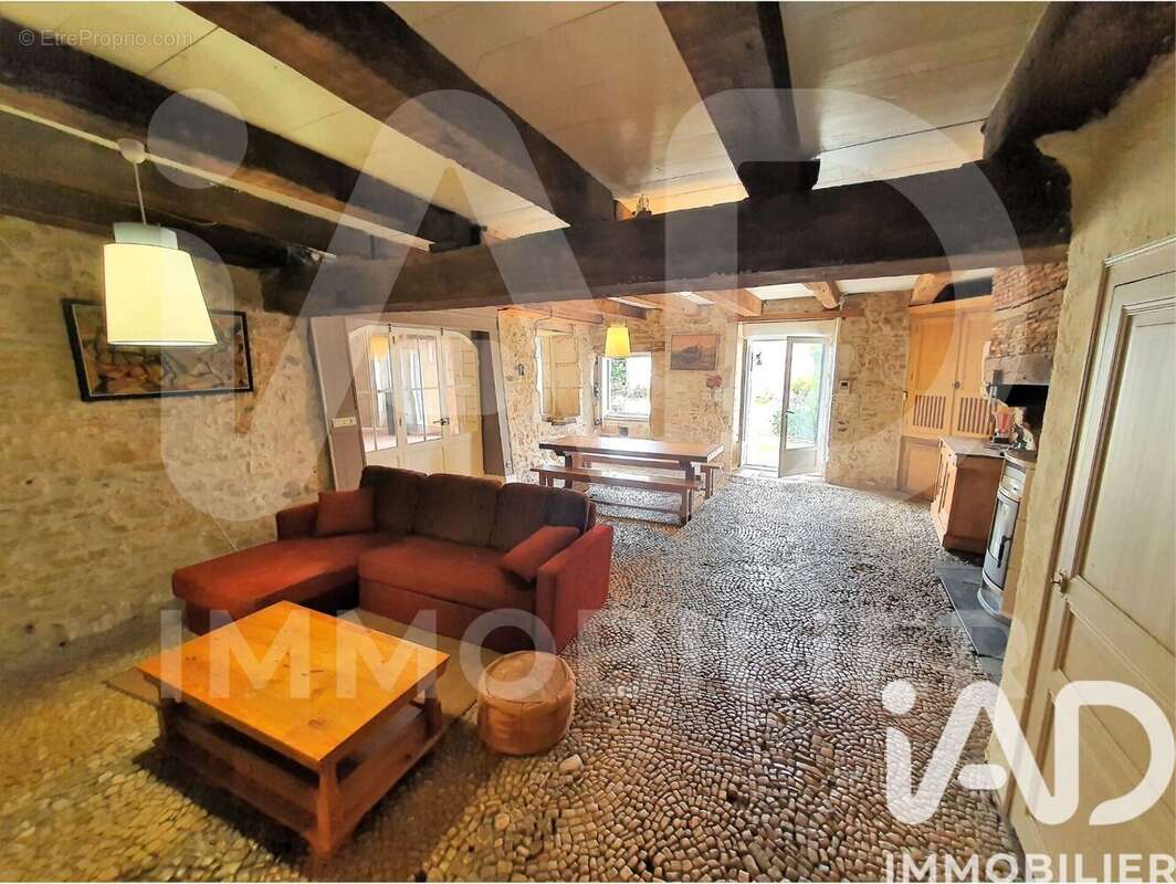 Photo 5 - Maison à CHASSENEUIL-SUR-BONNIEURE