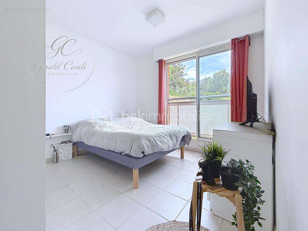 Appartement à MANDELIEU-LA-NAPOULE