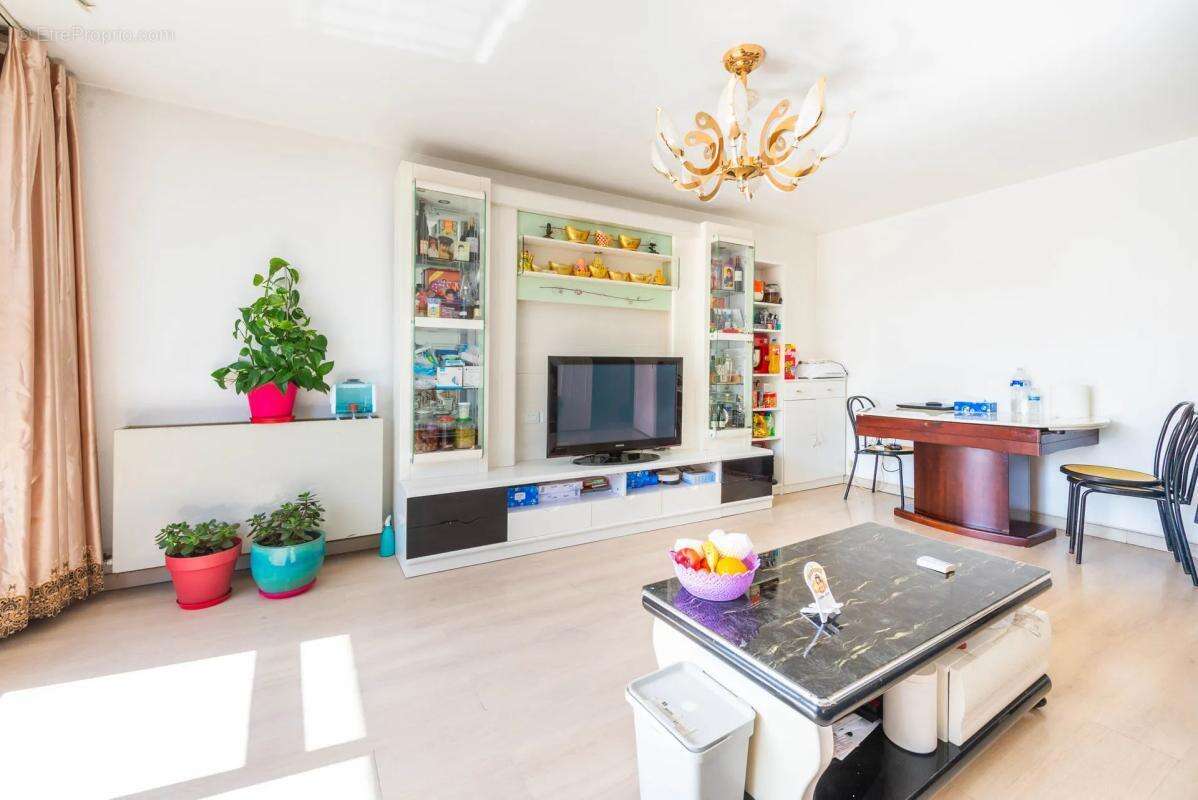 Appartement à SAINT-DENIS