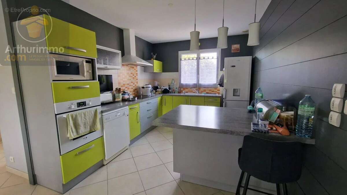 Maison à SAINT-ETIENNE-DE-MER-MORTE