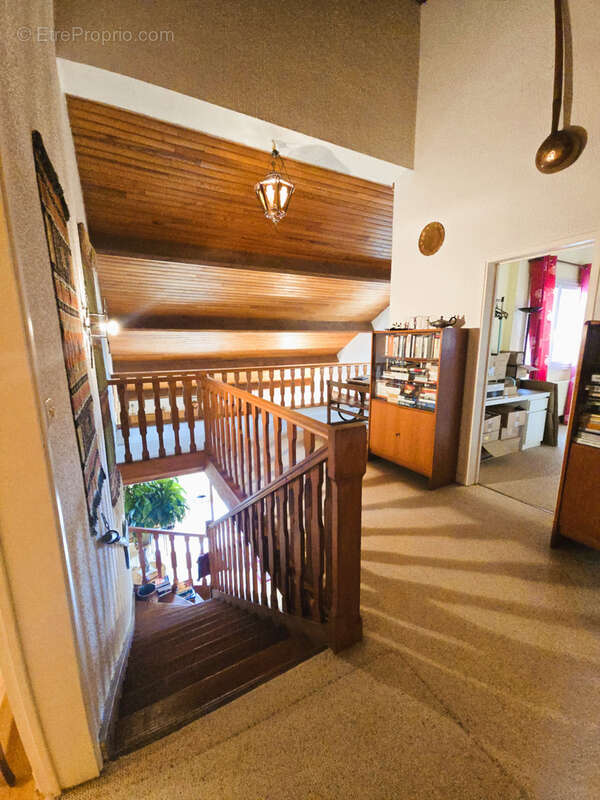 Maison à LA ROCHE-BLANCHE