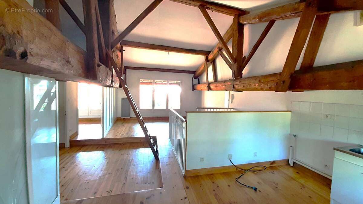 Appartement à CARCASSONNE