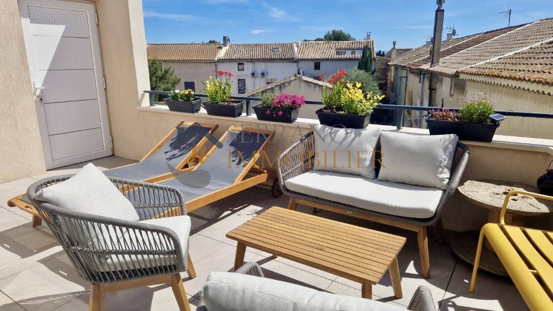 Appartement à MAILLANE