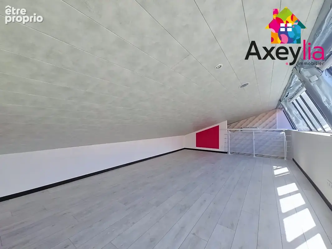 A vendre - centre roanne - maison type loft avec 3 chambres - photo 19