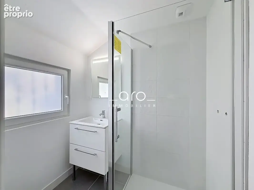 Maison 104 m² à Camphin-En-Pevele  - photo 8