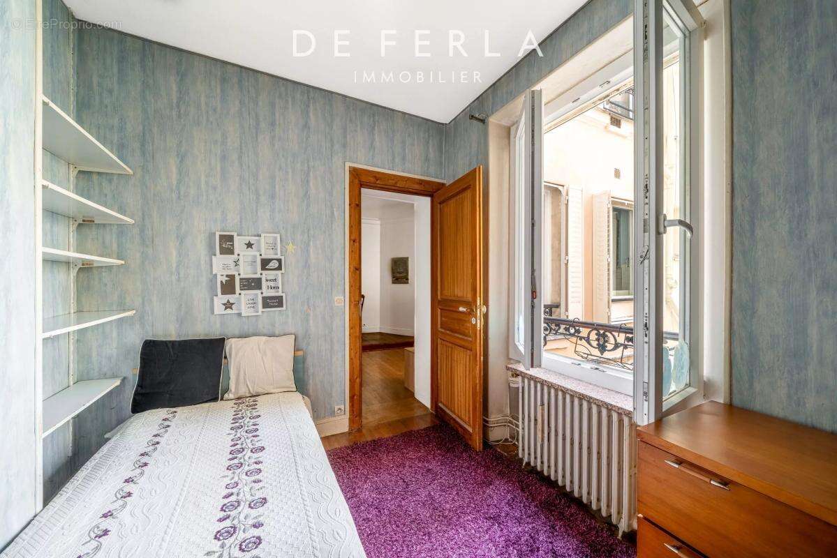 Appartement à PARIS-7E