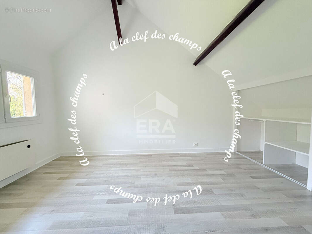 Maison à SAINT-REMY-LES-CHEVREUSE