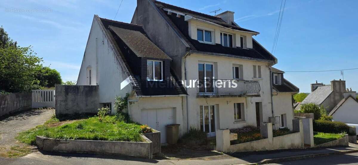 Maison à PLESTIN-LES-GREVES