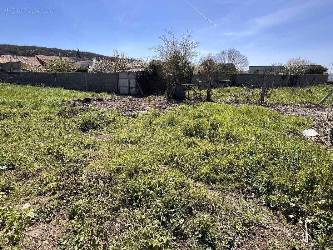 Terrain à ANGOULEME