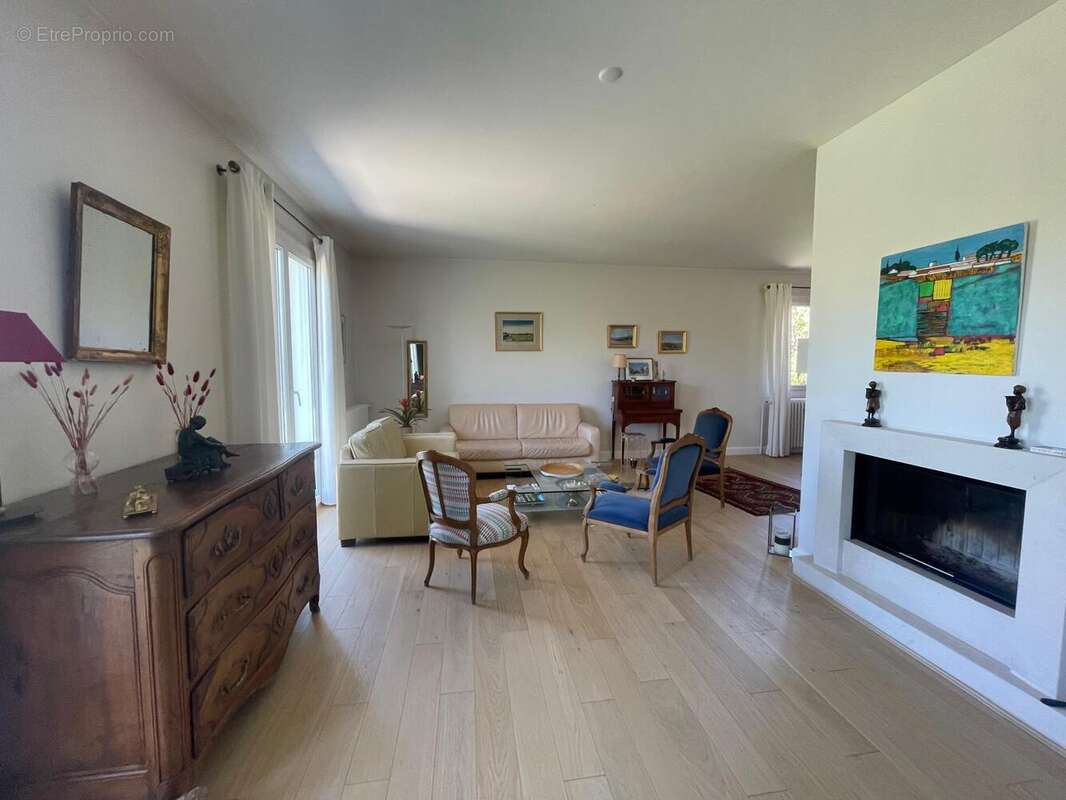 Maison à SAINT-DOULCHARD